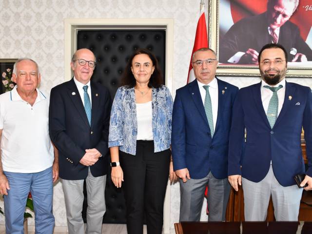 Alanya Eğitim ve Araştırma Hastanesi’ni ziyaret ettik.